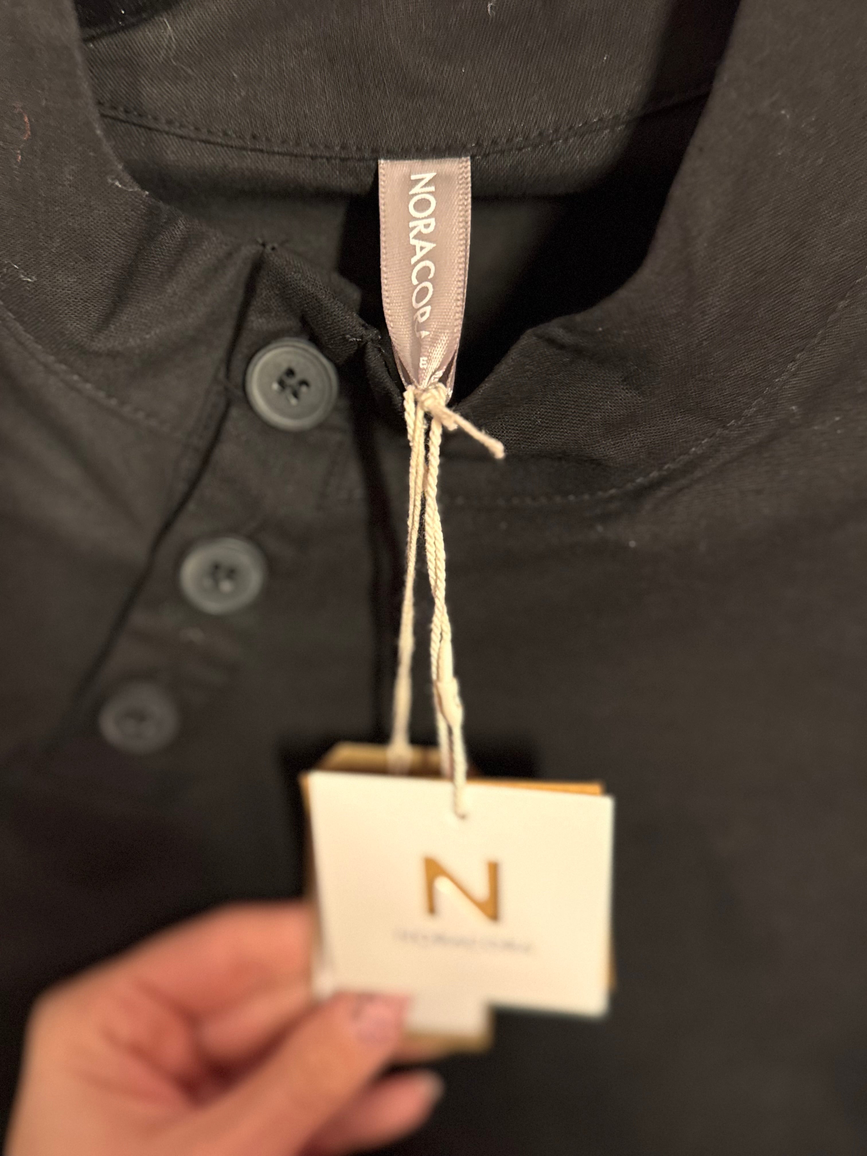 Ensemble noir fluide