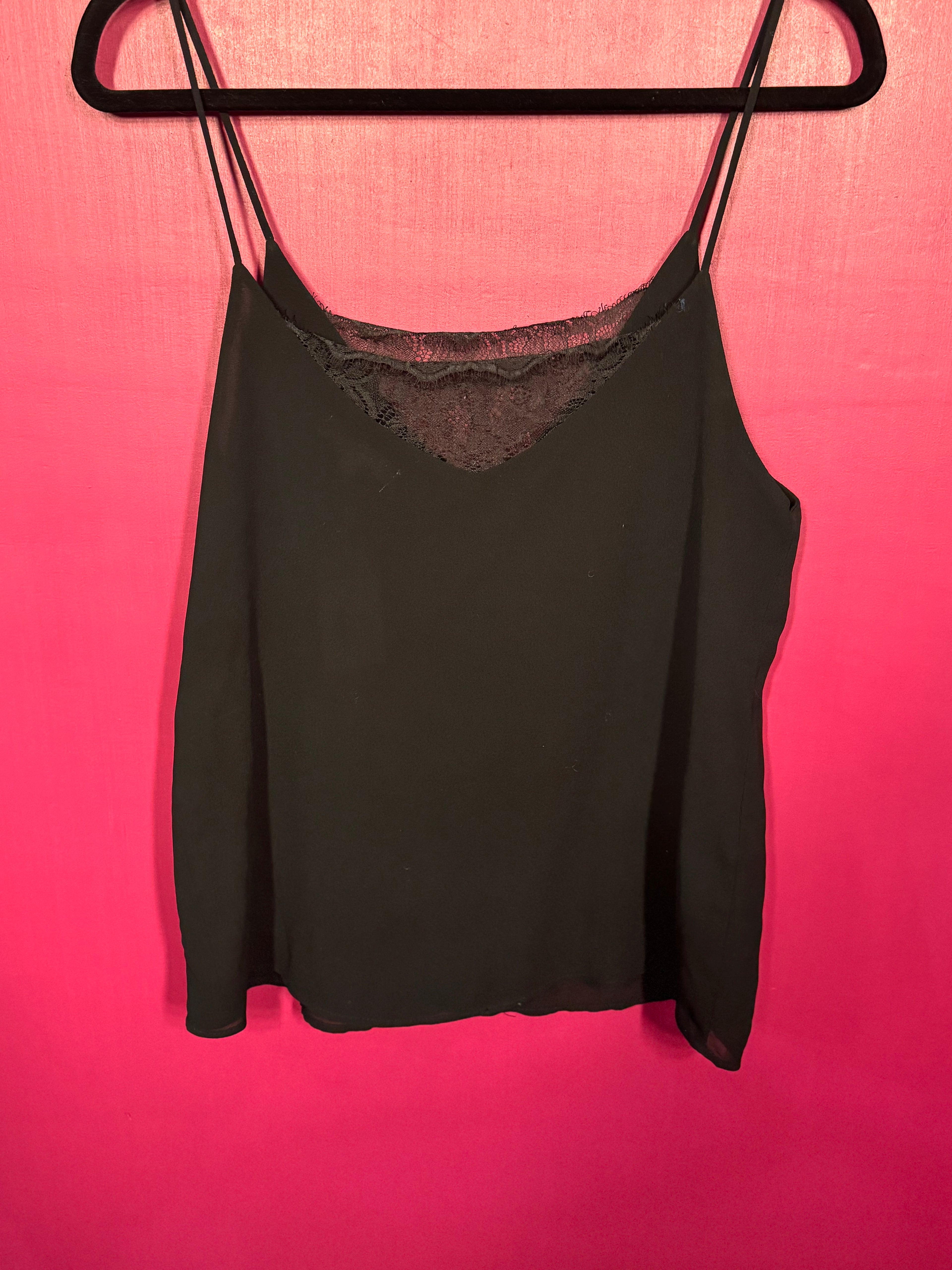 Top avec dentelle noir