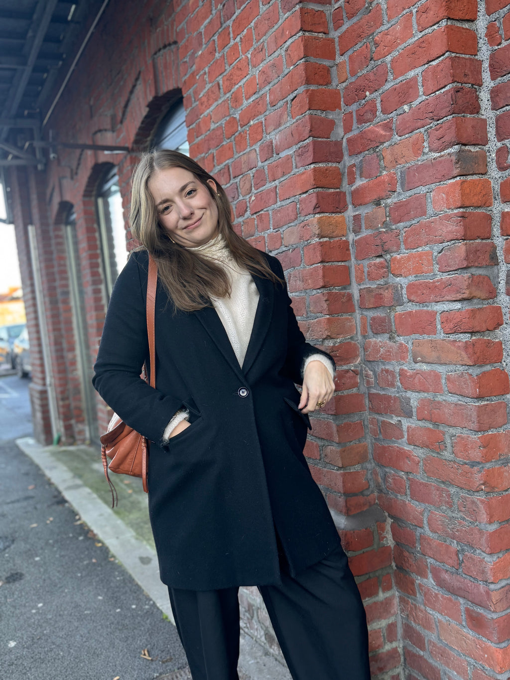 Manteau long noir en laine