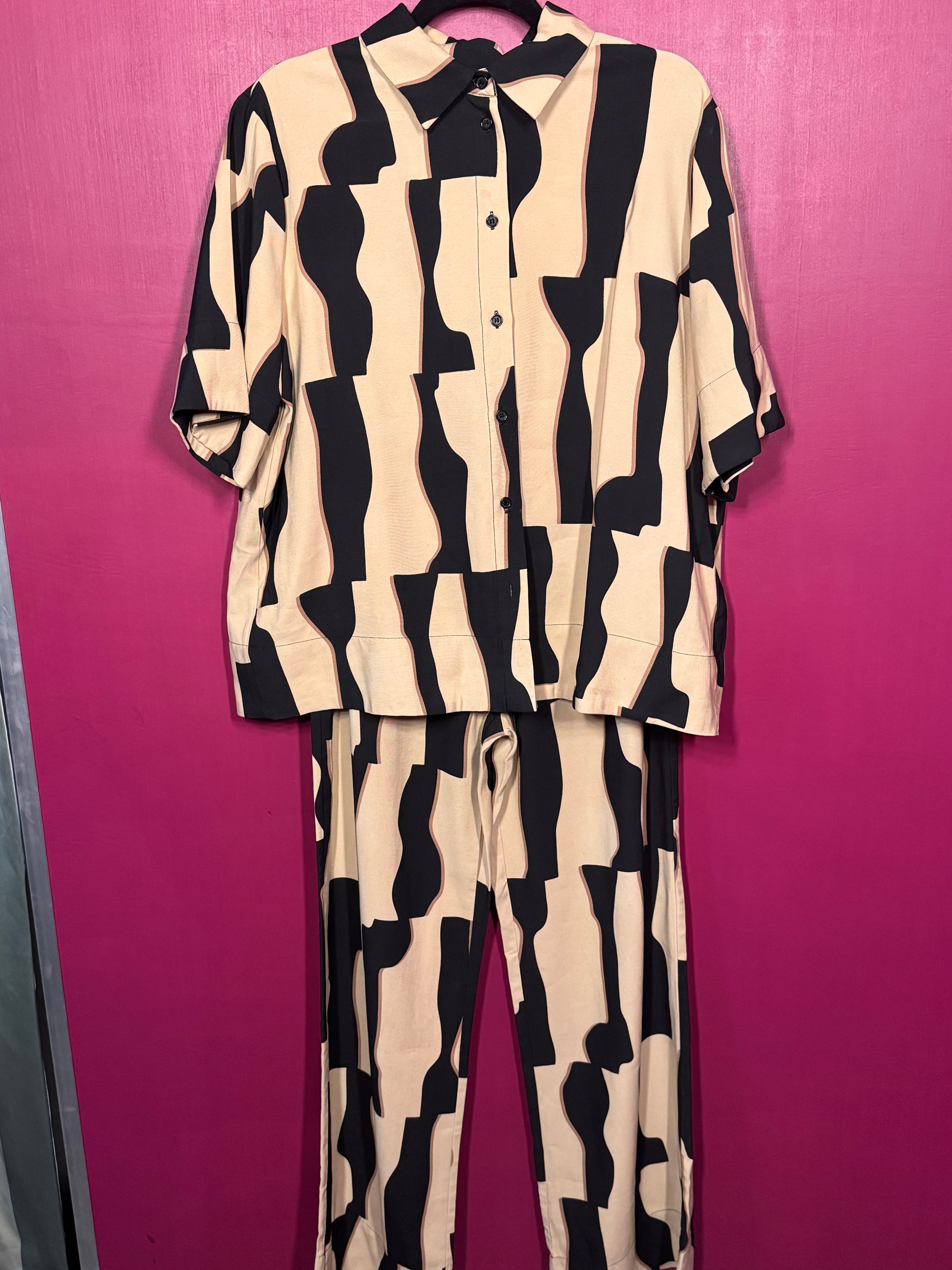 Ensemble beige / noir