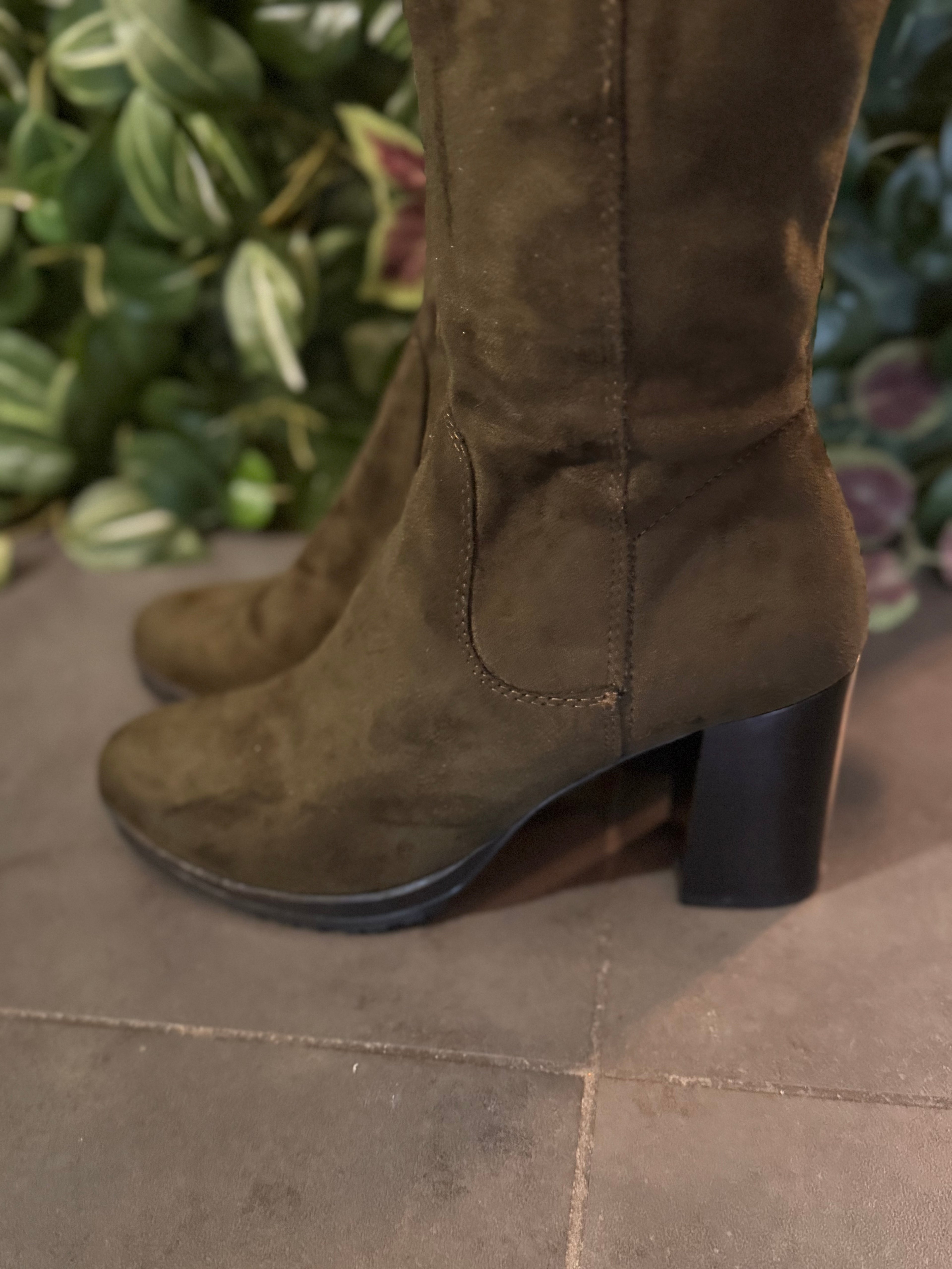 Bottes à talons kaki