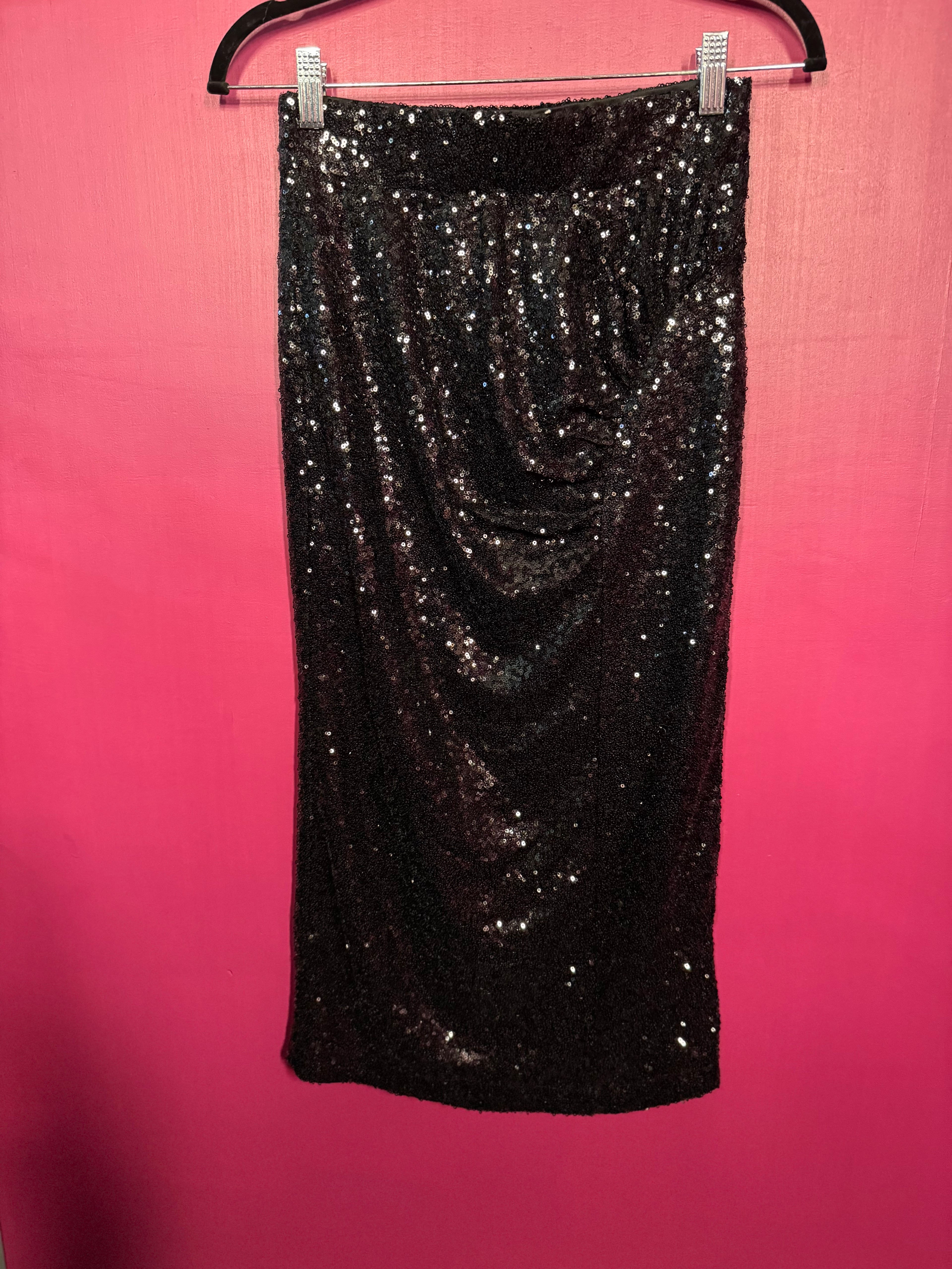 Jupe à sequins noirs plissée