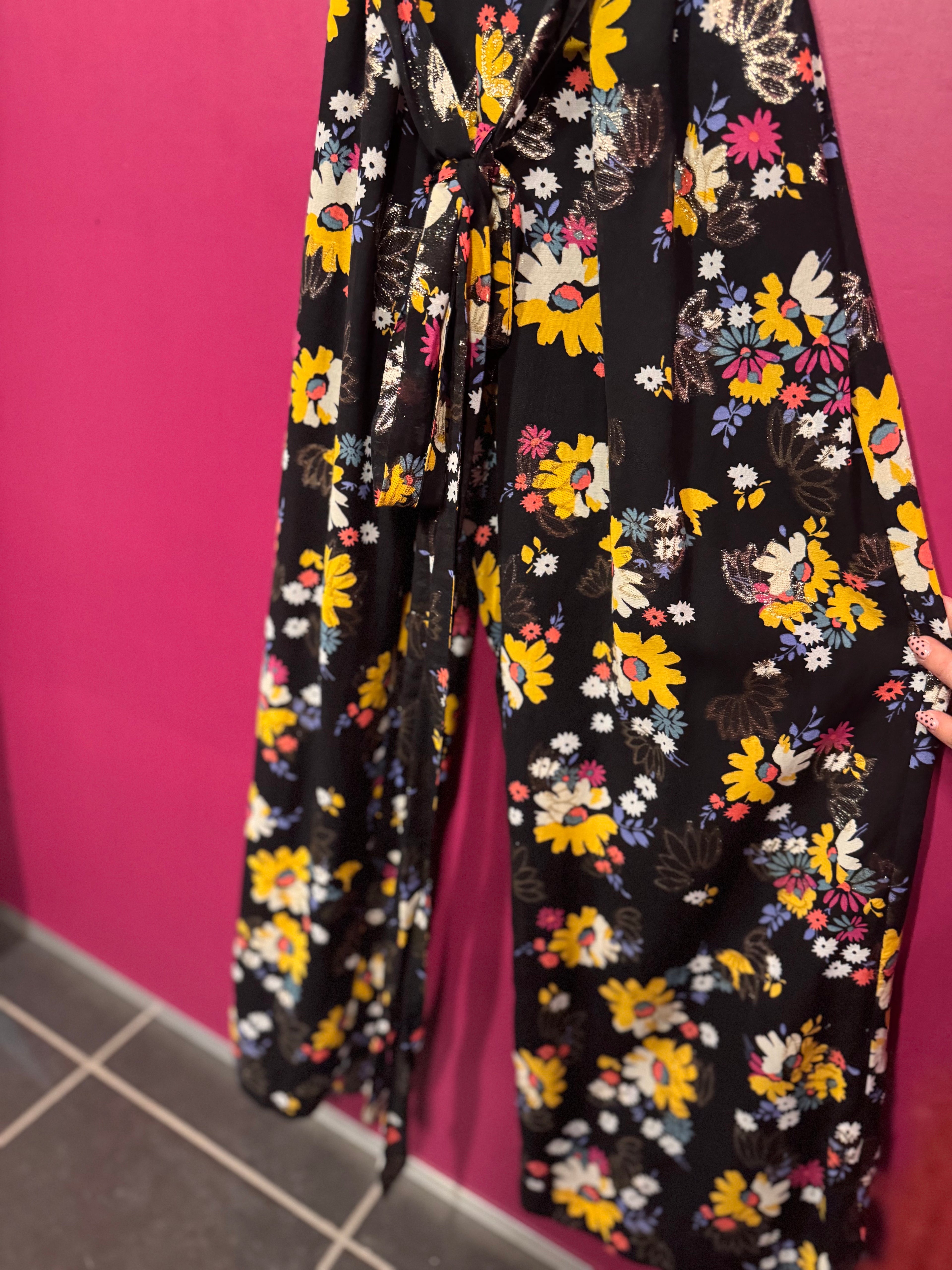 Combinaison fleurie noir / dorée / multicolore