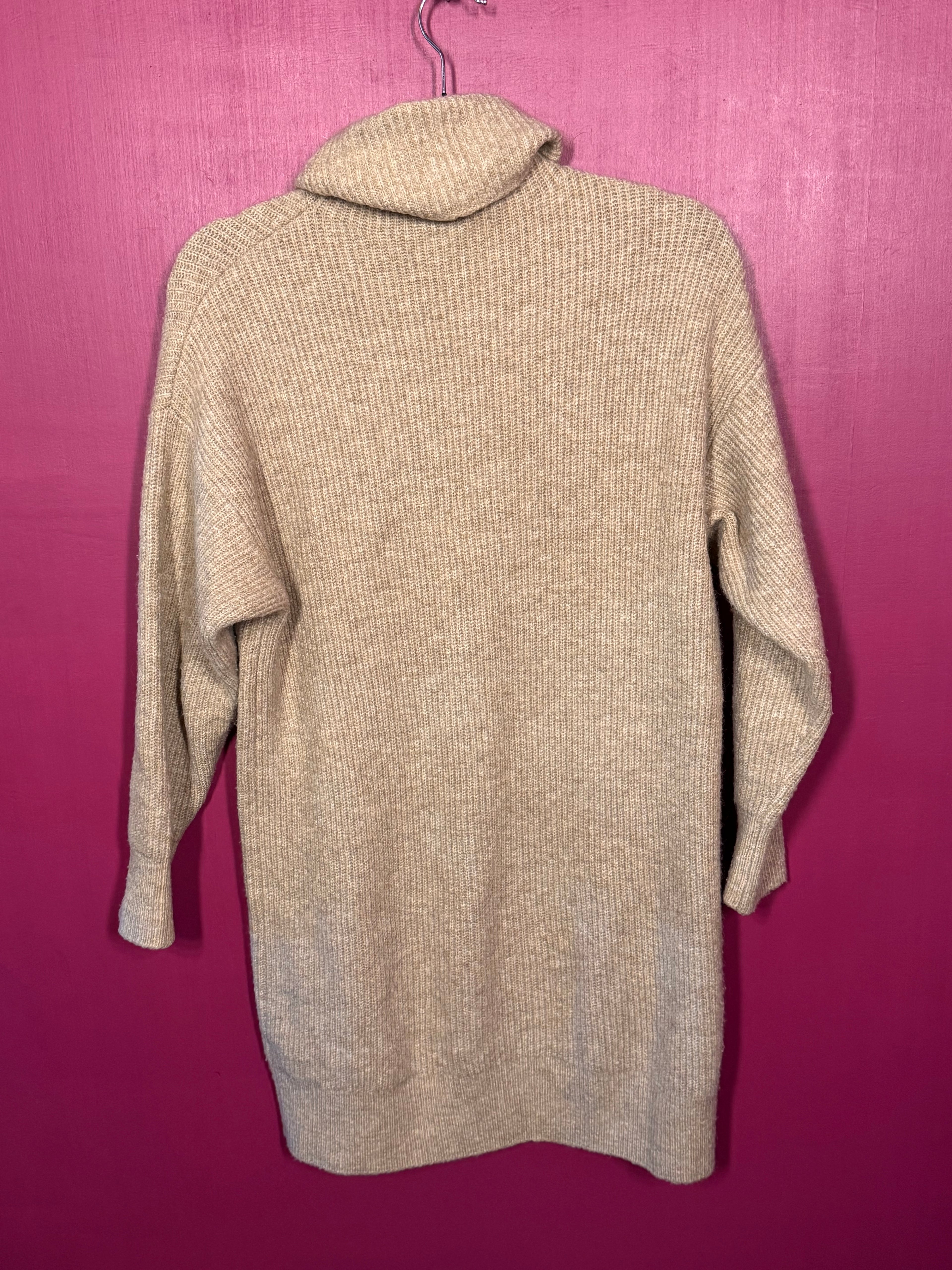 Robe col roulé beige