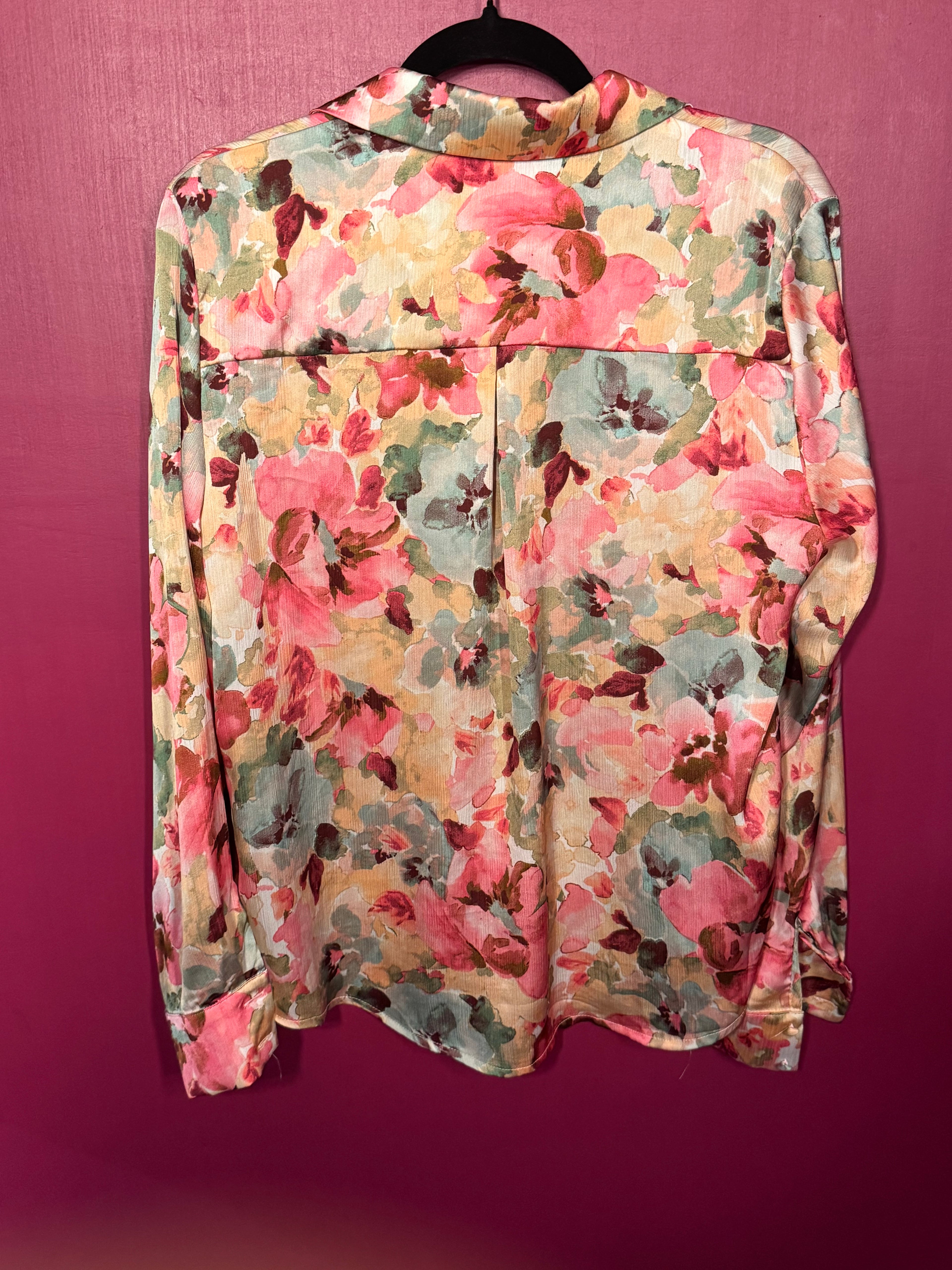 Chemise à fleurs vert / rose