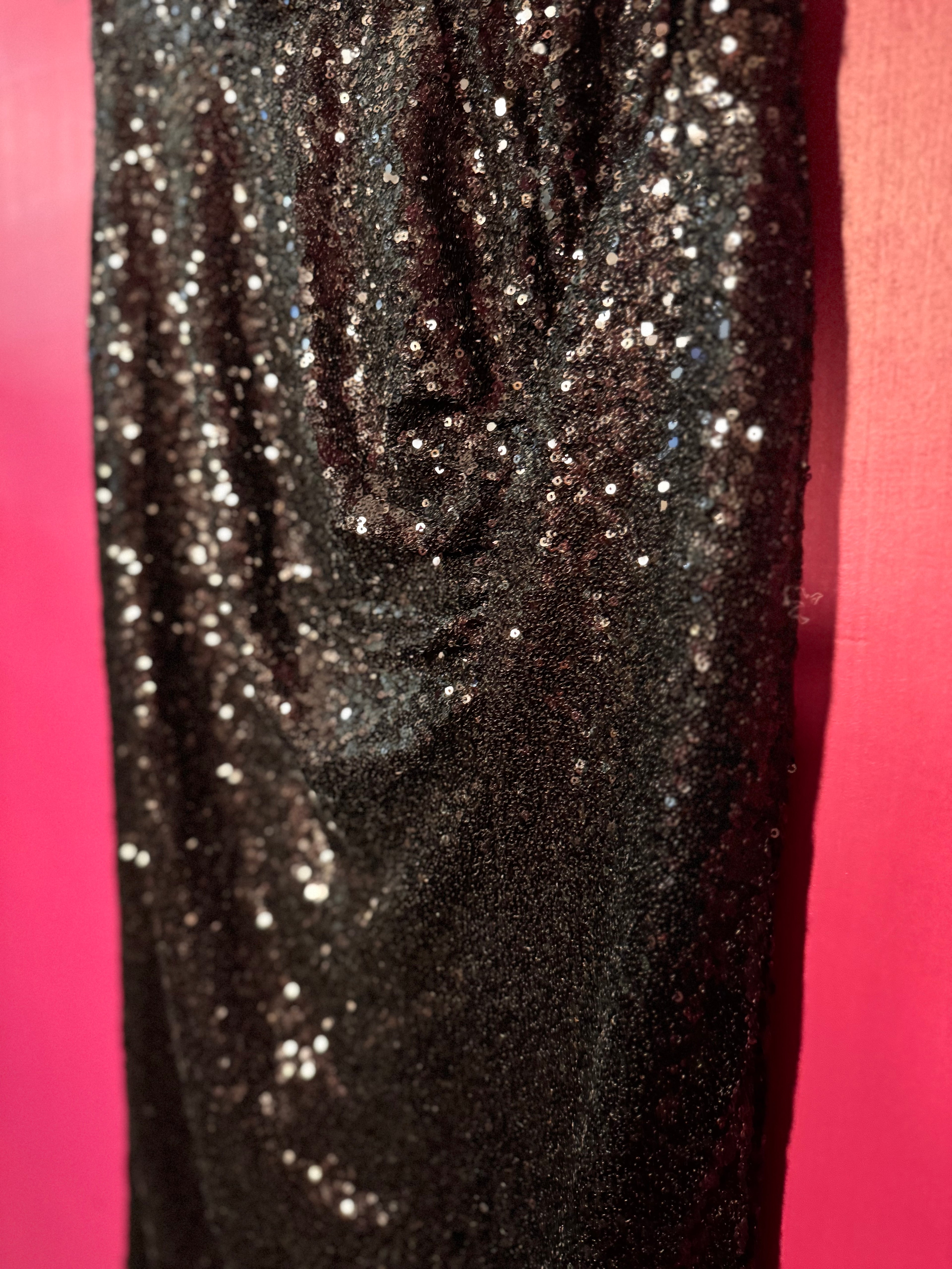 Jupe à sequins noirs plissée