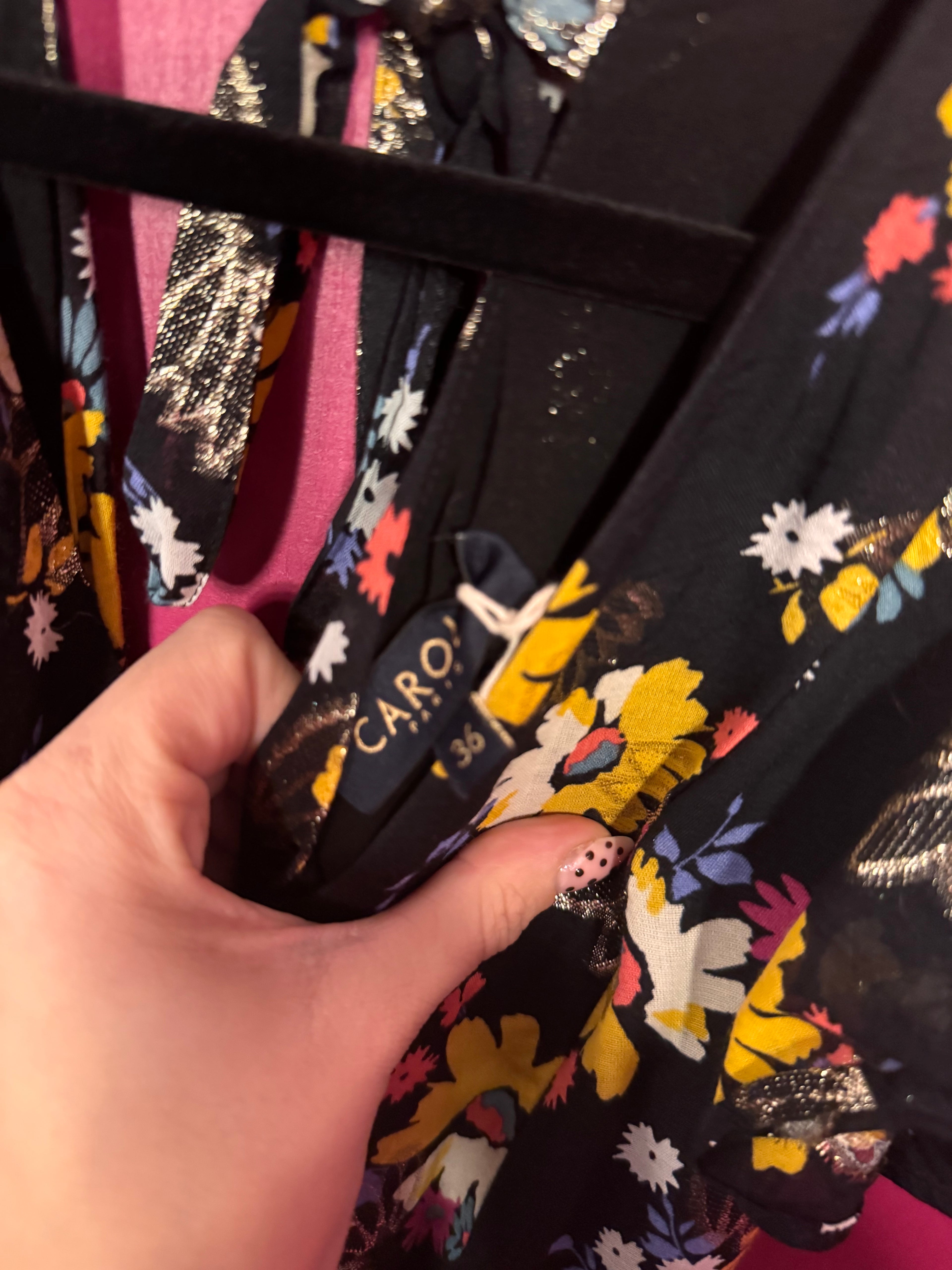 Combinaison fleurie noir / dorée / multicolore