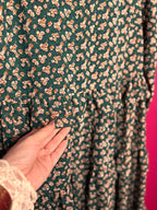 Robe mi-longue à fleurs verte