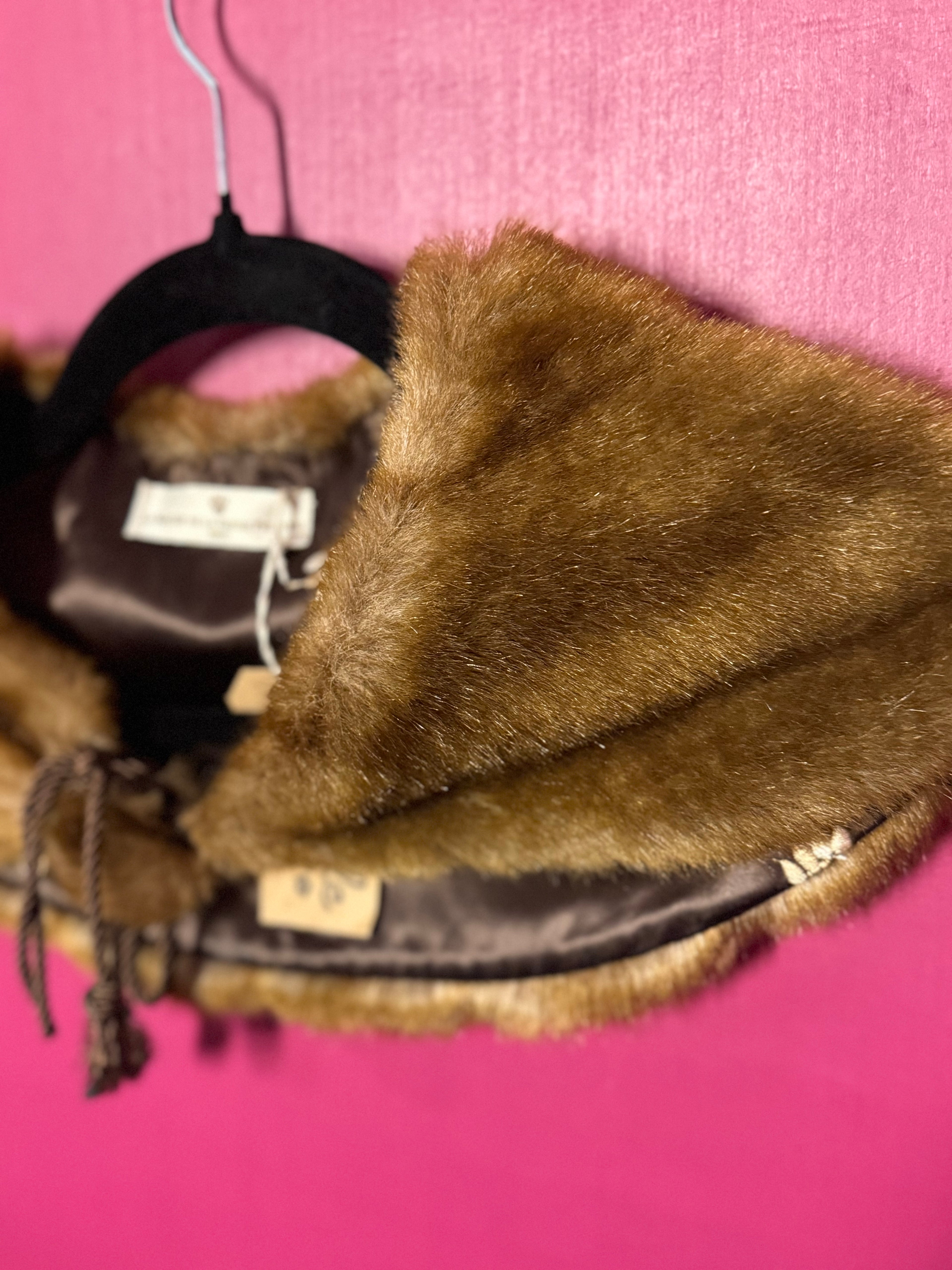 Col marron en fausse fourrure