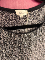 Blouse en soie à motifs noir / blanc