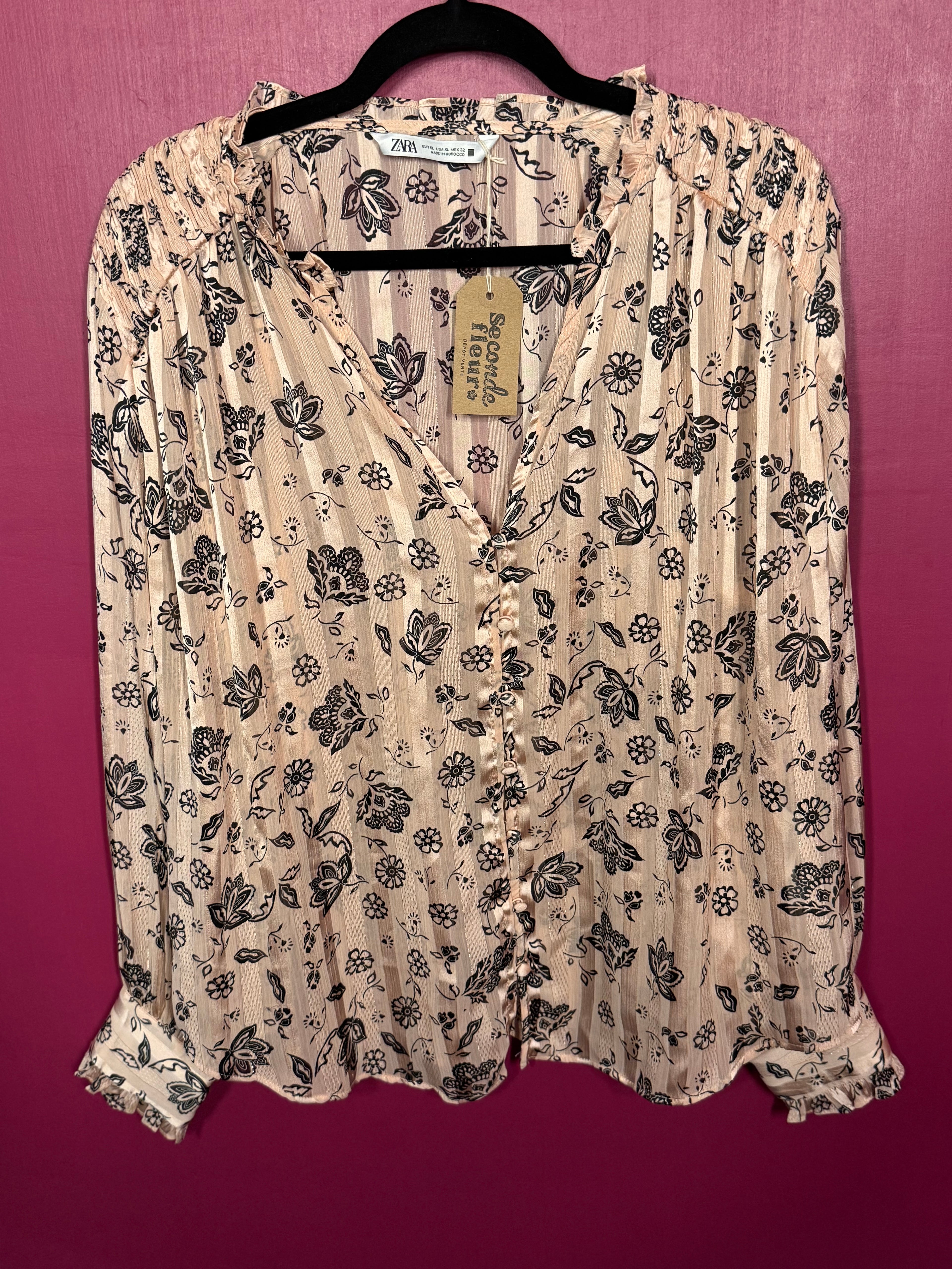 Blouse fleurie satinée