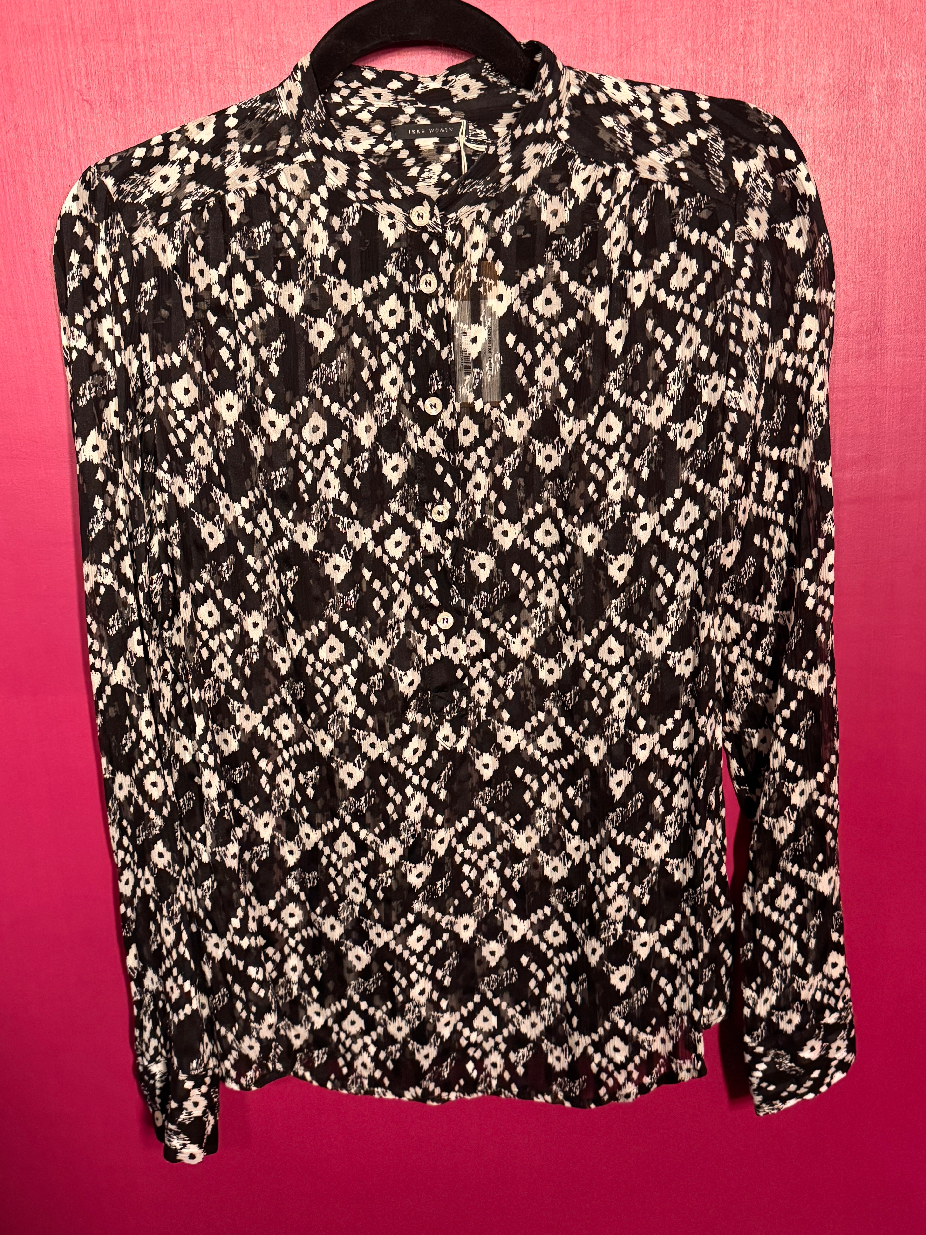 Blouse en soie noir / blanc à motifs
