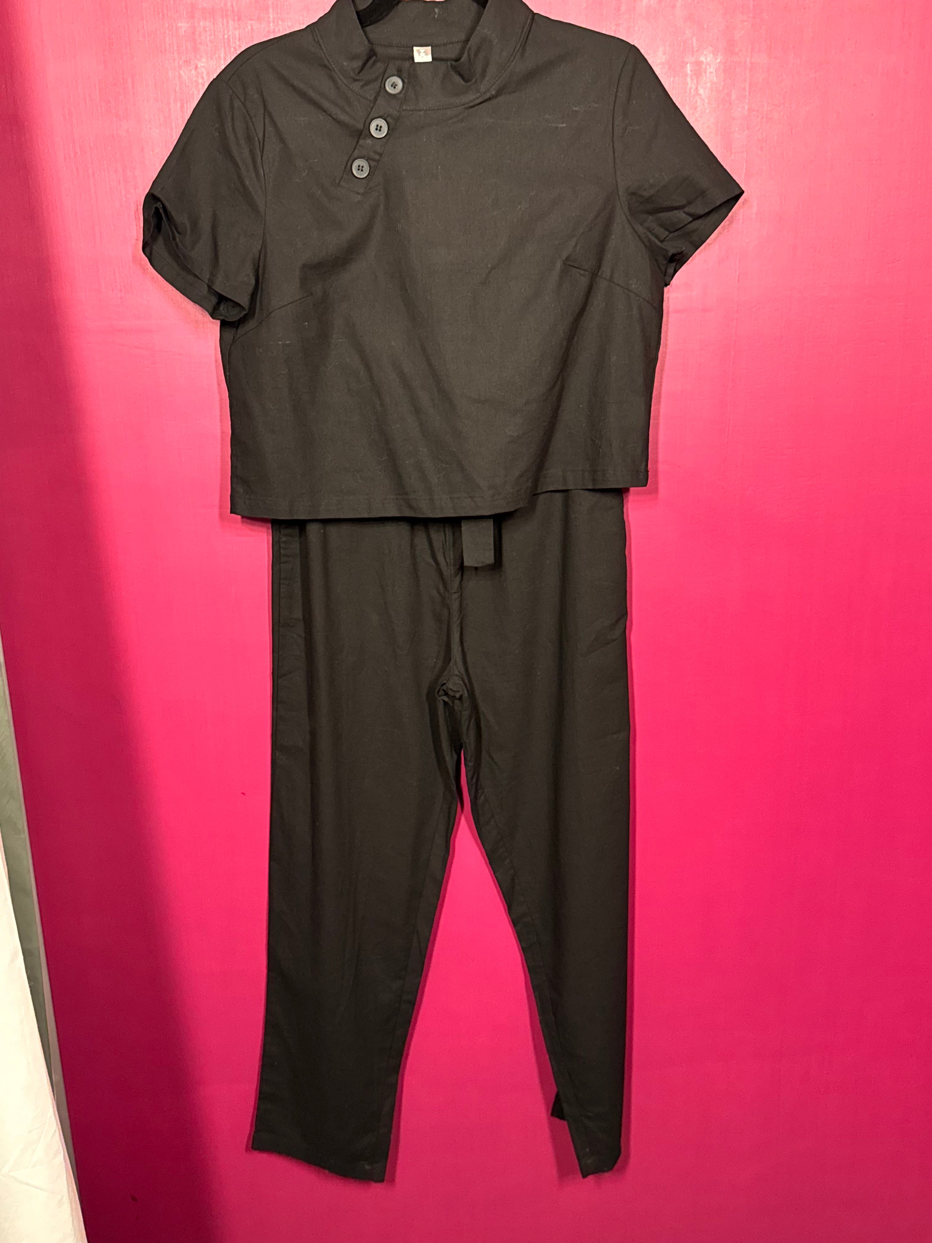 Ensemble noir fluide