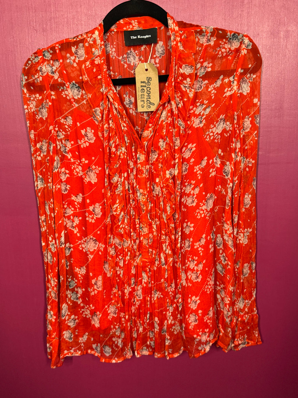 Blouse rouge fleurie en soie