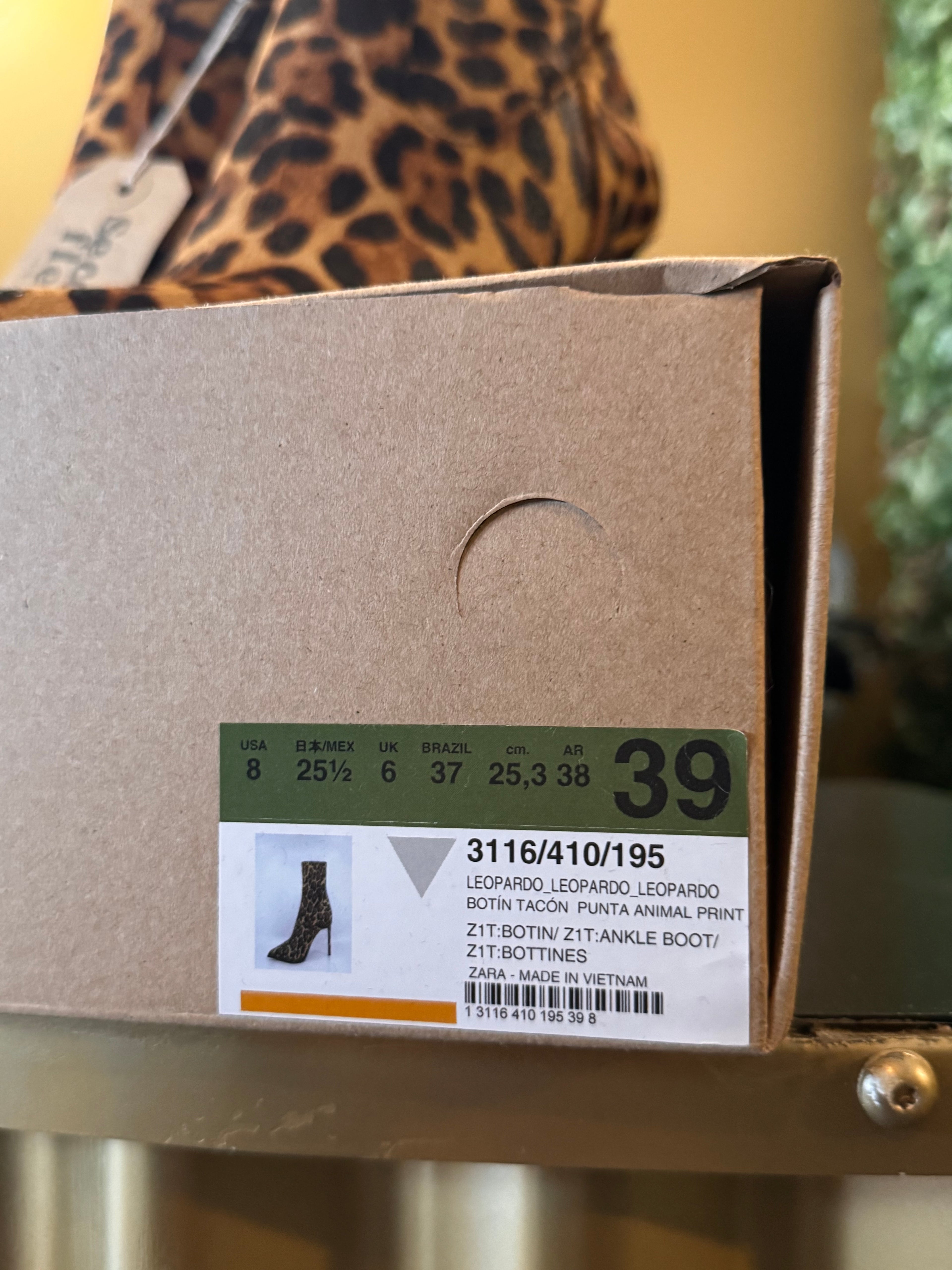 Bottines à talons aiguilles léopard