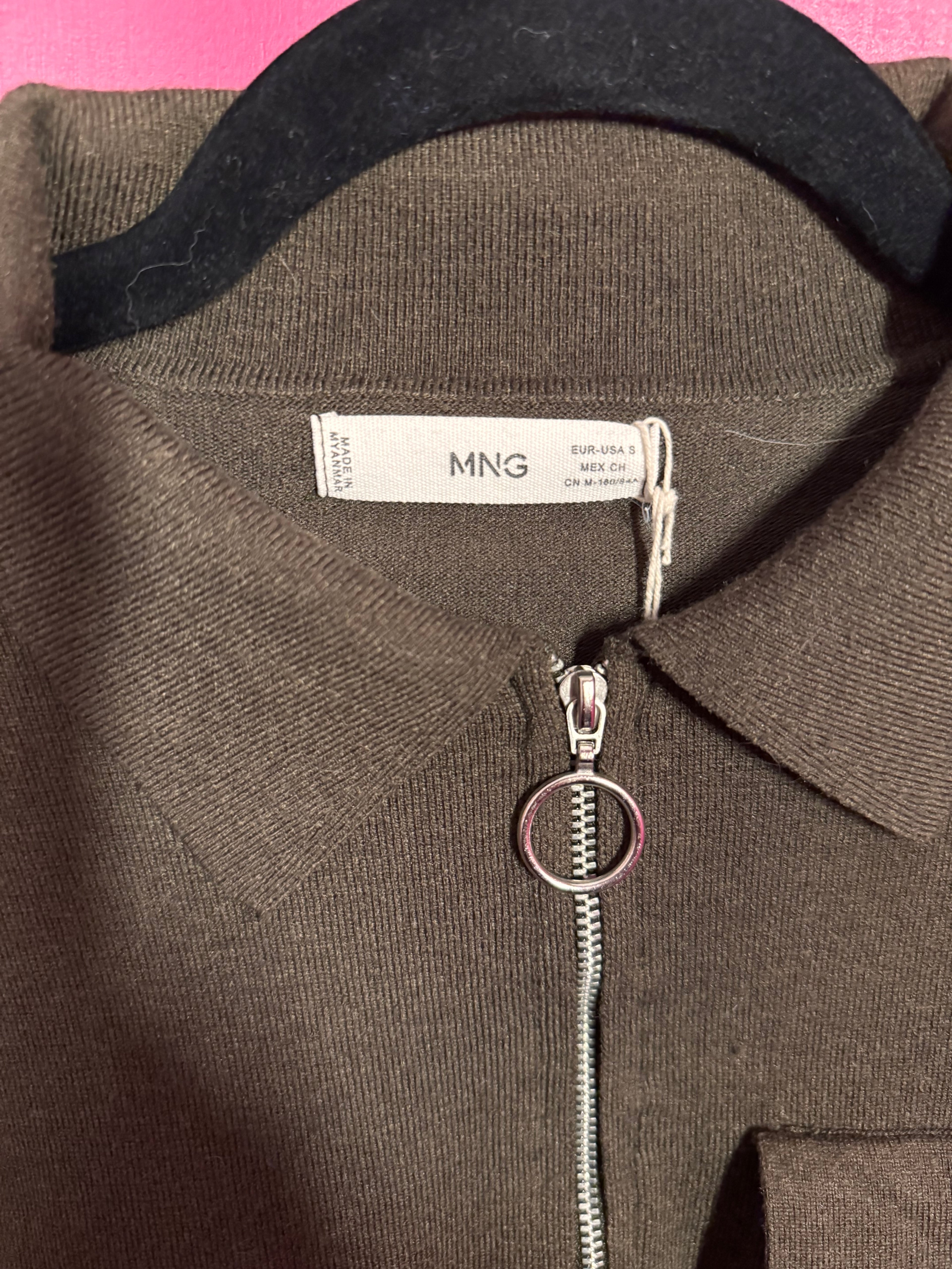 Pull kaki façon polo