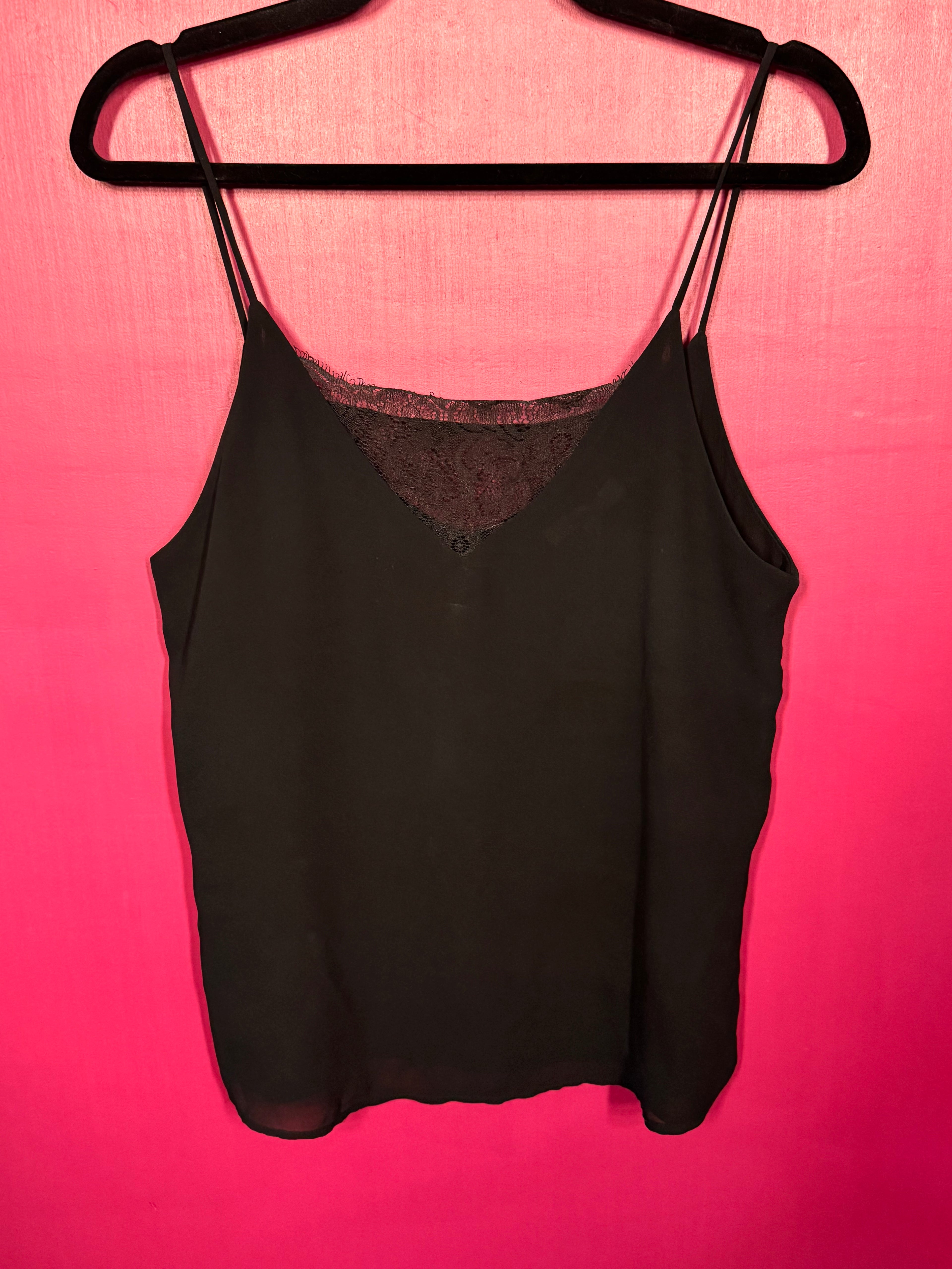 Top avec dentelle noir