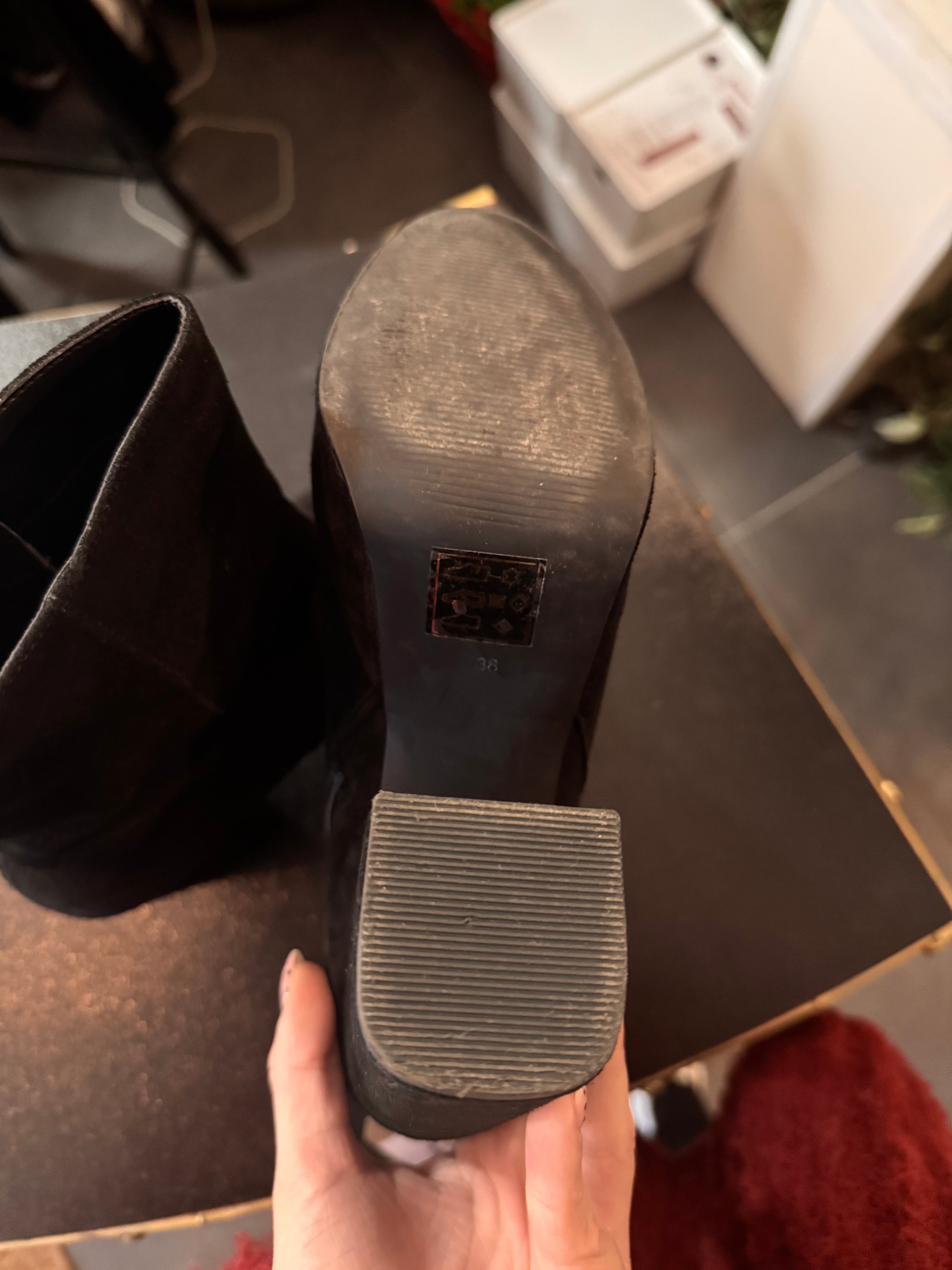 Bottines à plateforme et talons noires