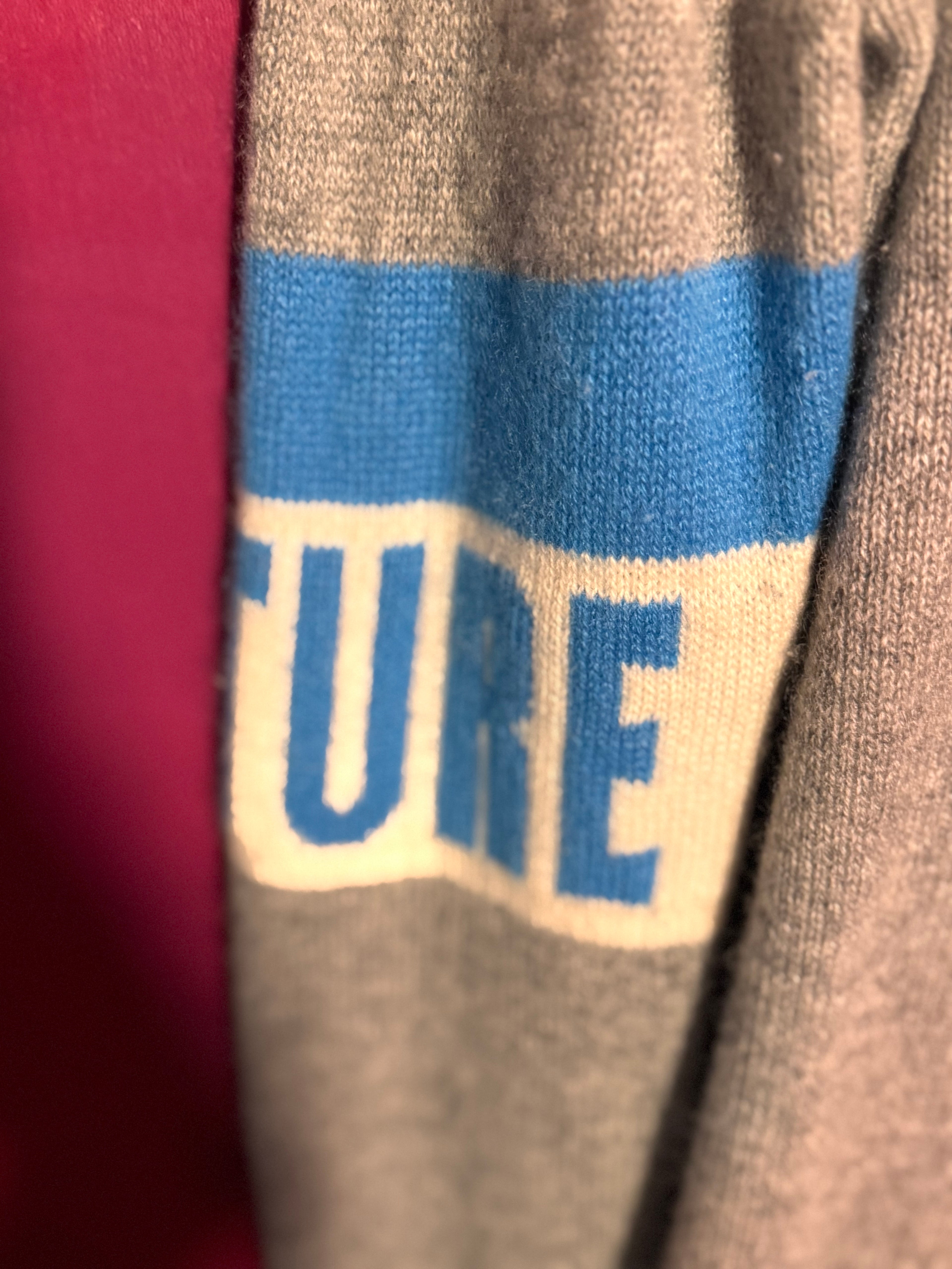 Pull en cachemire gris