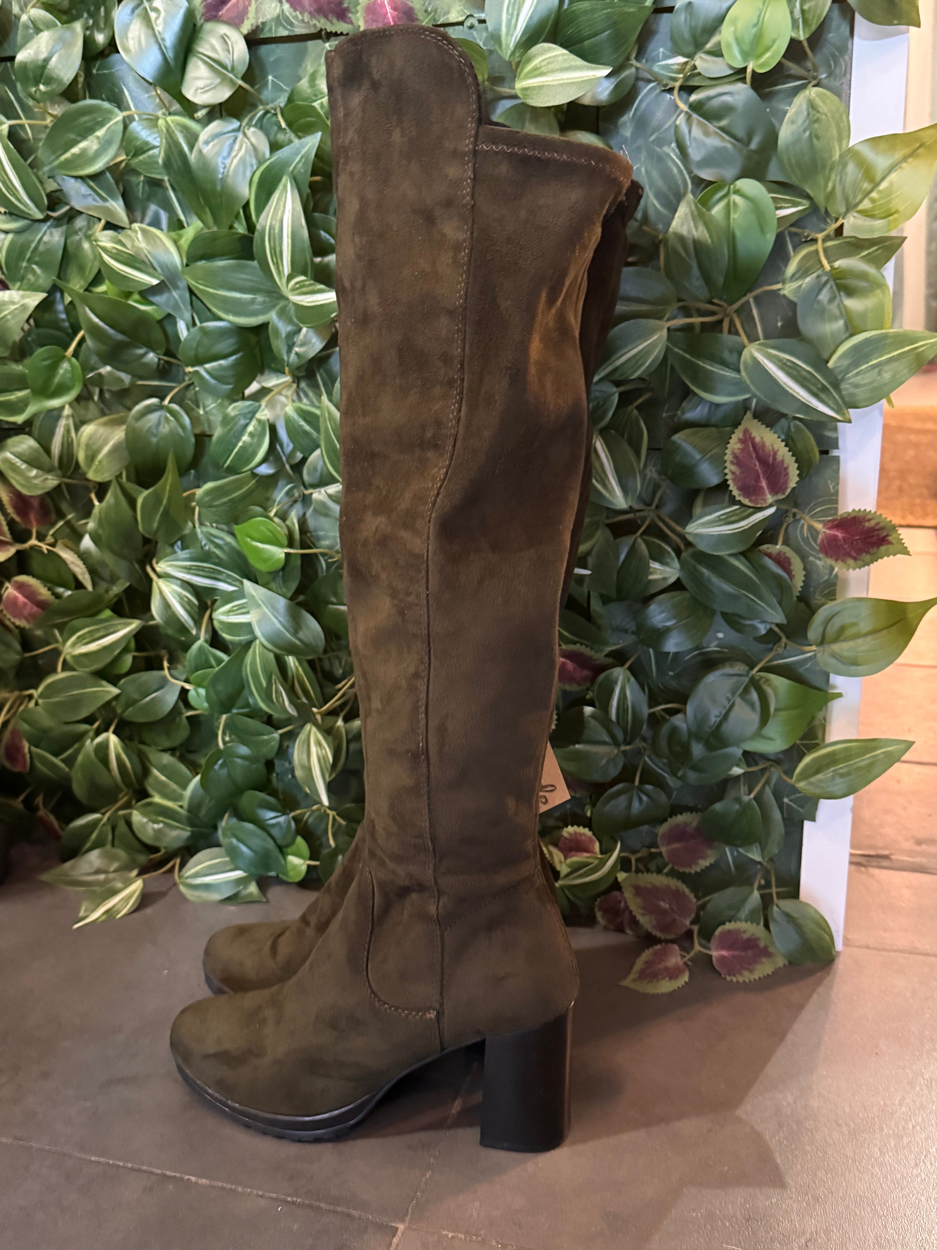 Bottes à talons kaki